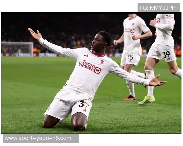 那不勒斯与梅努经纪人洽谈曼联考虑外租球员方案